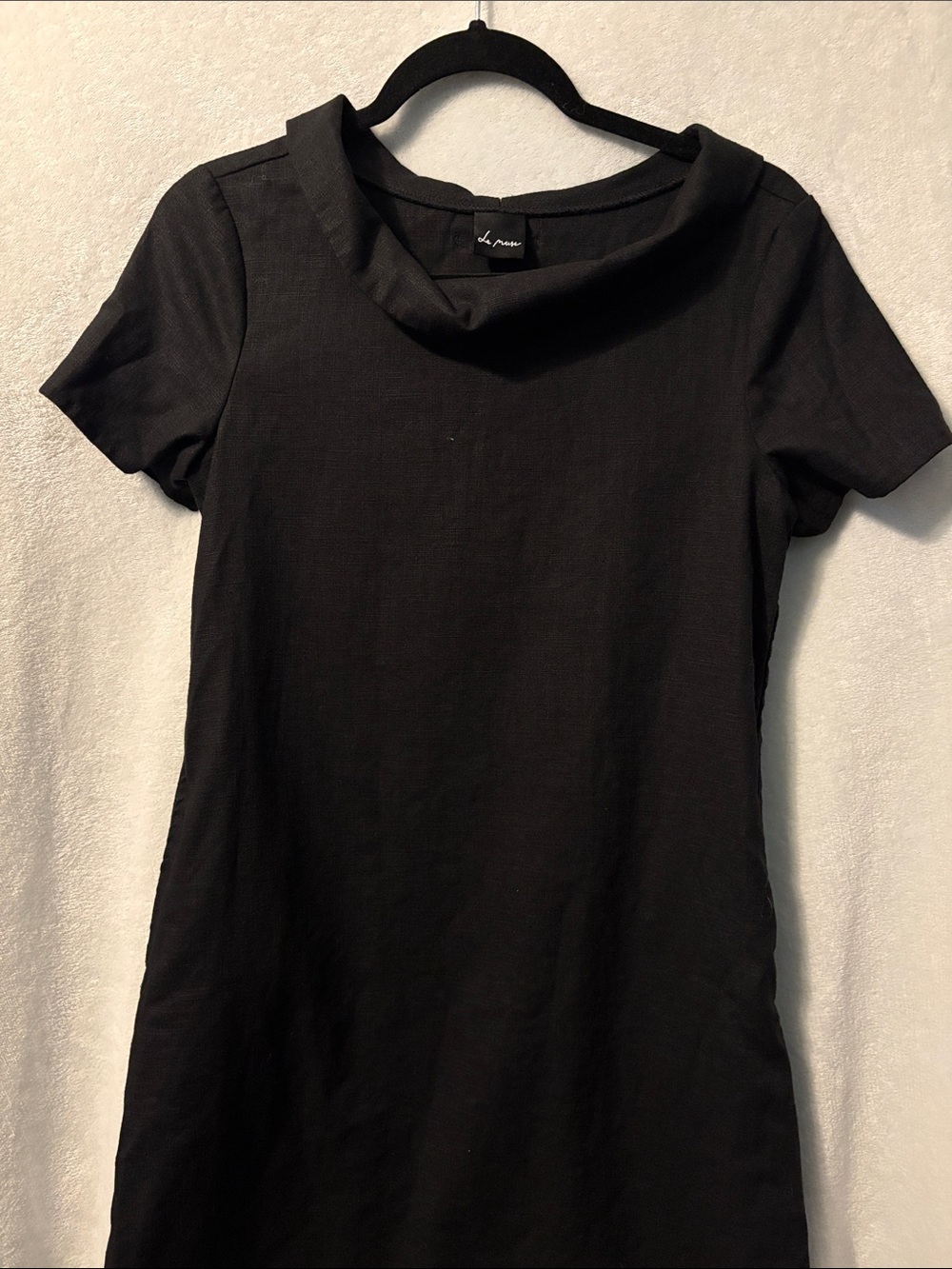 Lemax Black Short-Sleeve Top with Folded Collar